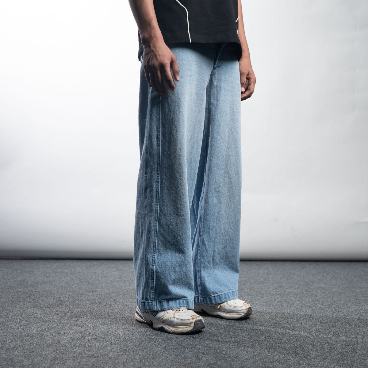 LOW RISE BLUE WASHED DENIM